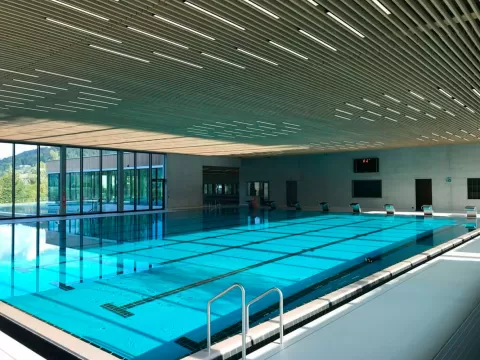 Потолок для бассейнов